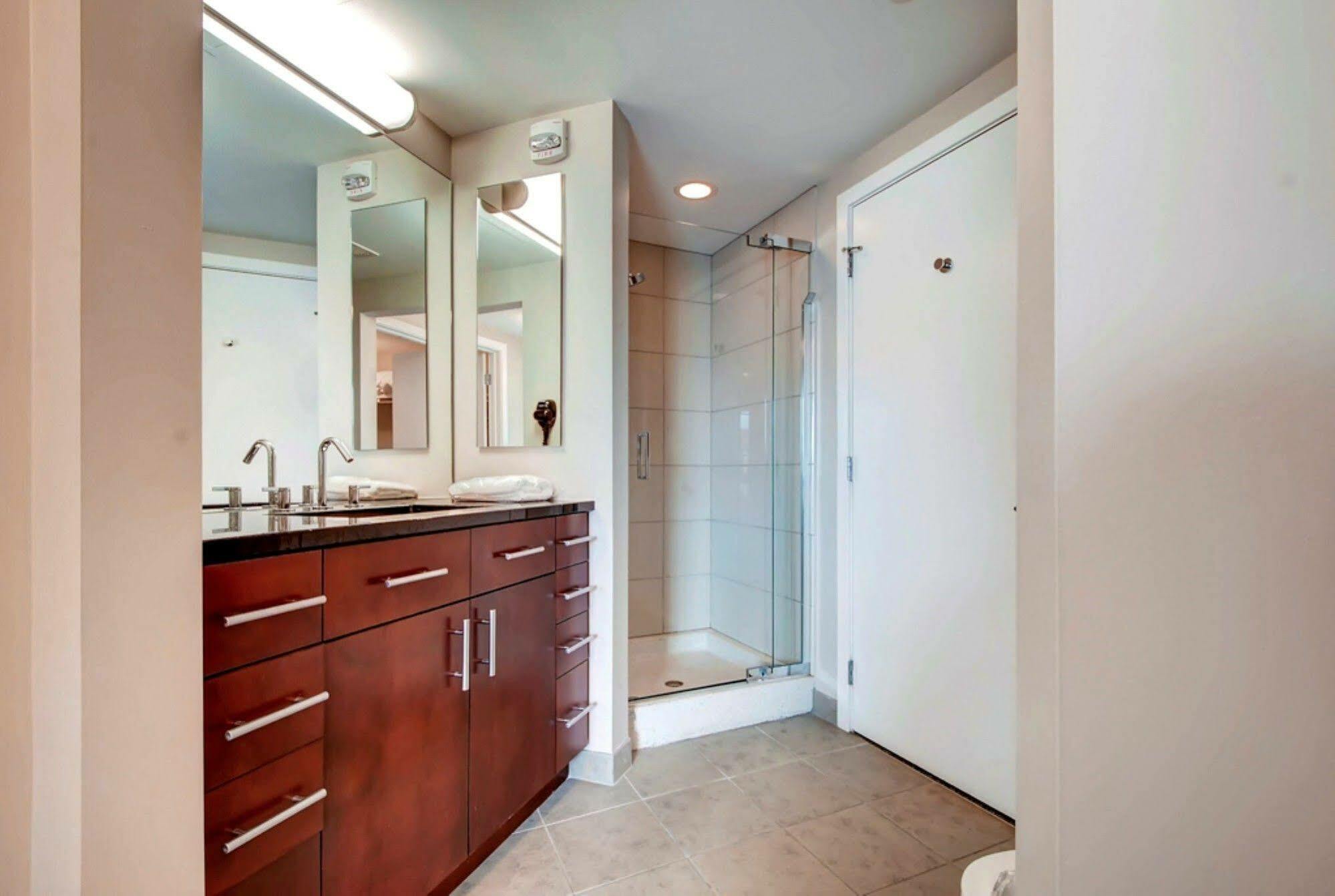 Global Luxury At The National Mall * Washington