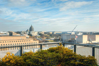 Global Luxury At The National Mall Apartment