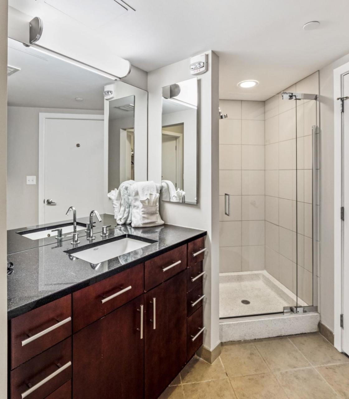 Global Luxury At The National Mall *